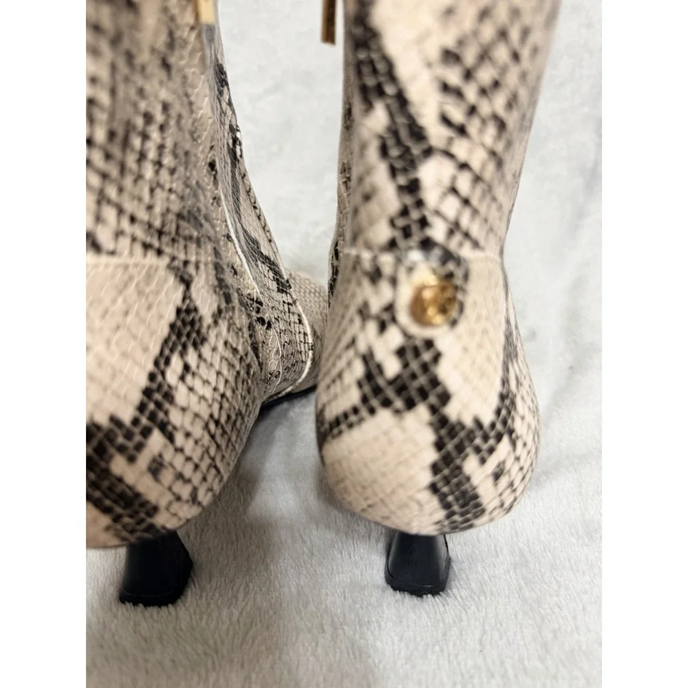 Michael Kors NEW Boots Bootie Snake Print Ankle Boots Kitten Heel SZ 9.5 Black - Picture 8 of 11